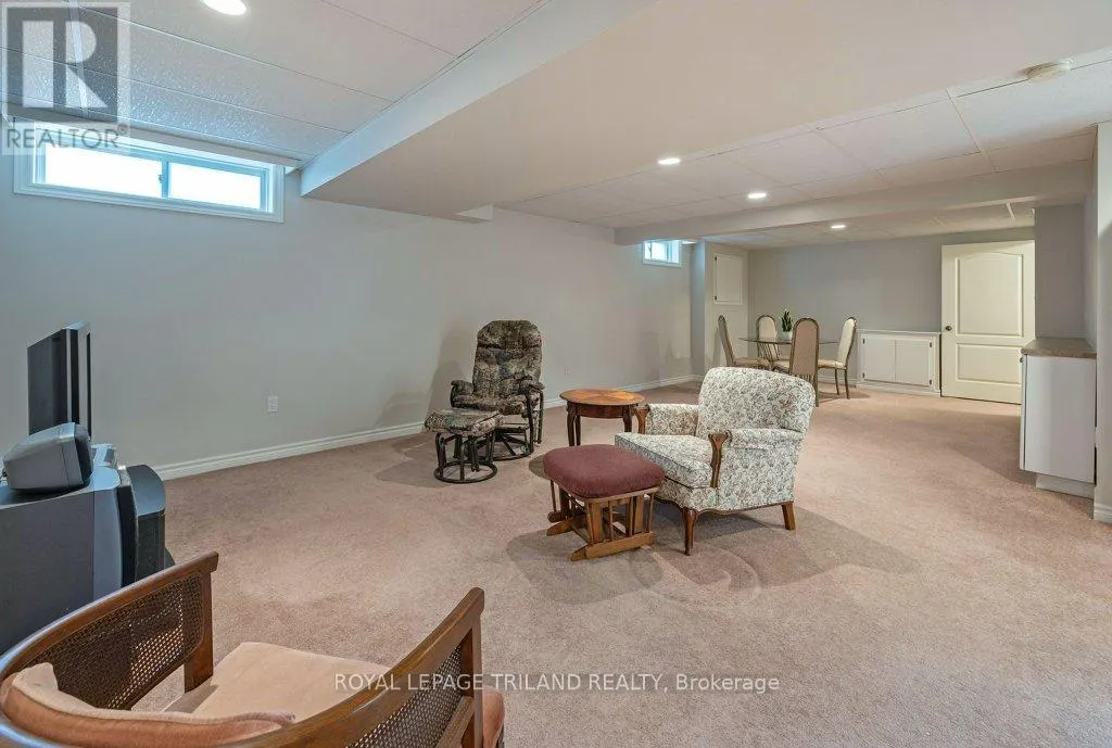 106 HAGERMAN CRESCENT