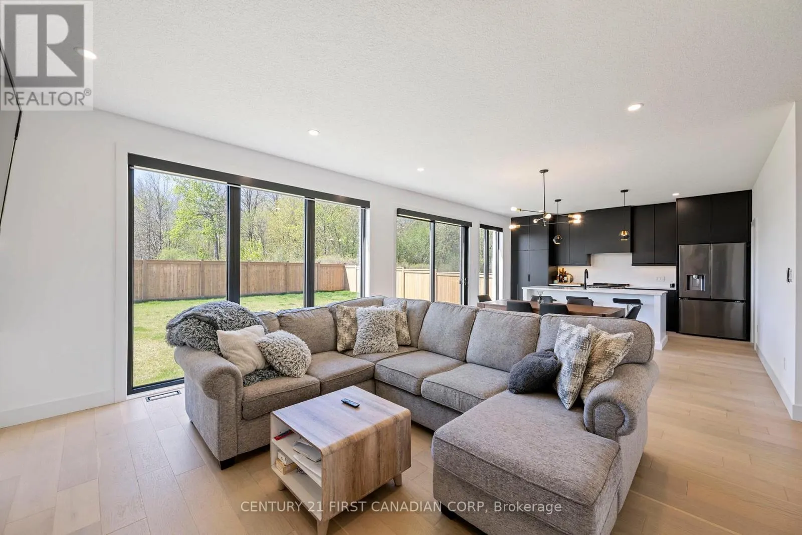 5 HARTLAND CIRCLE