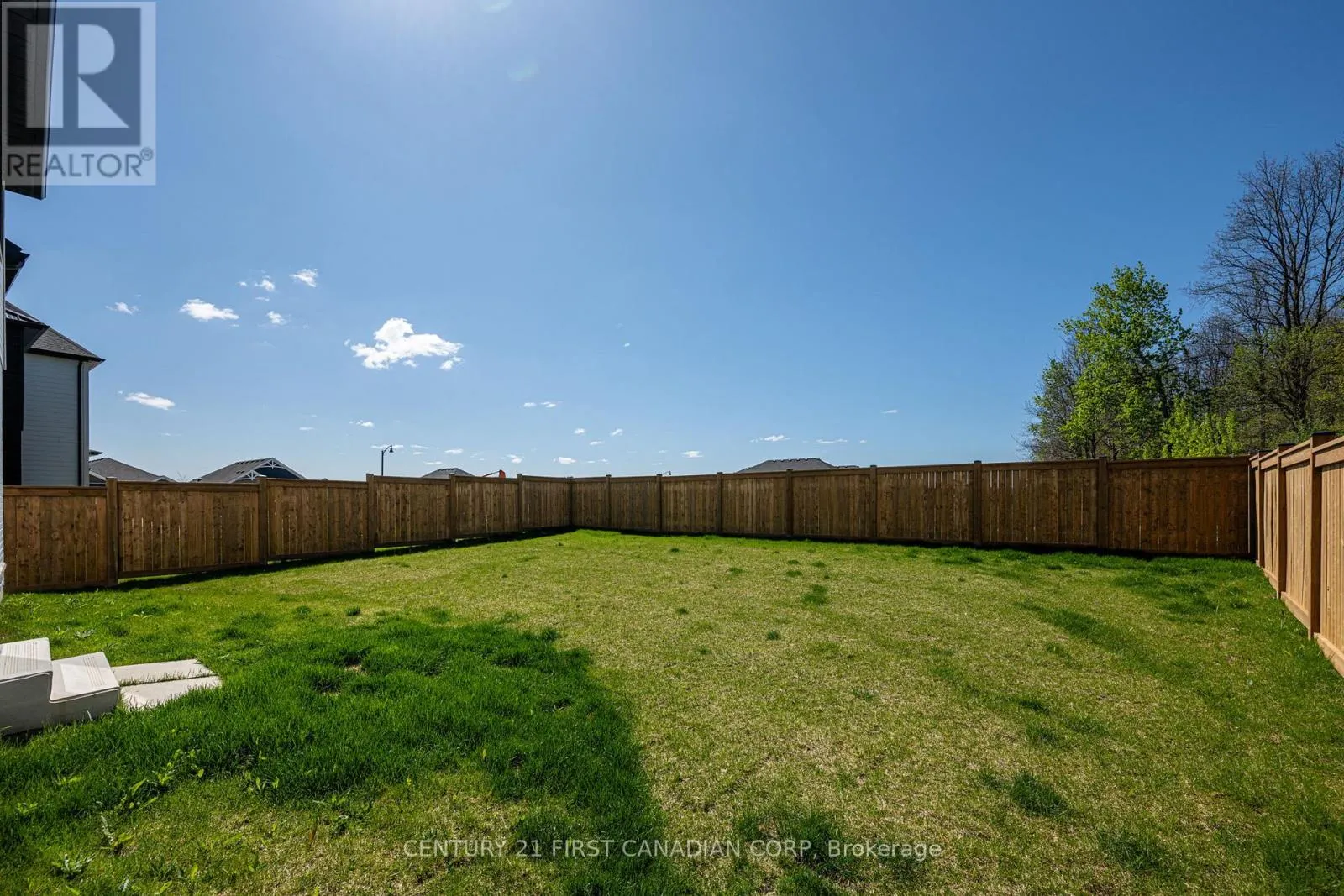 5 HARTLAND CIRCLE