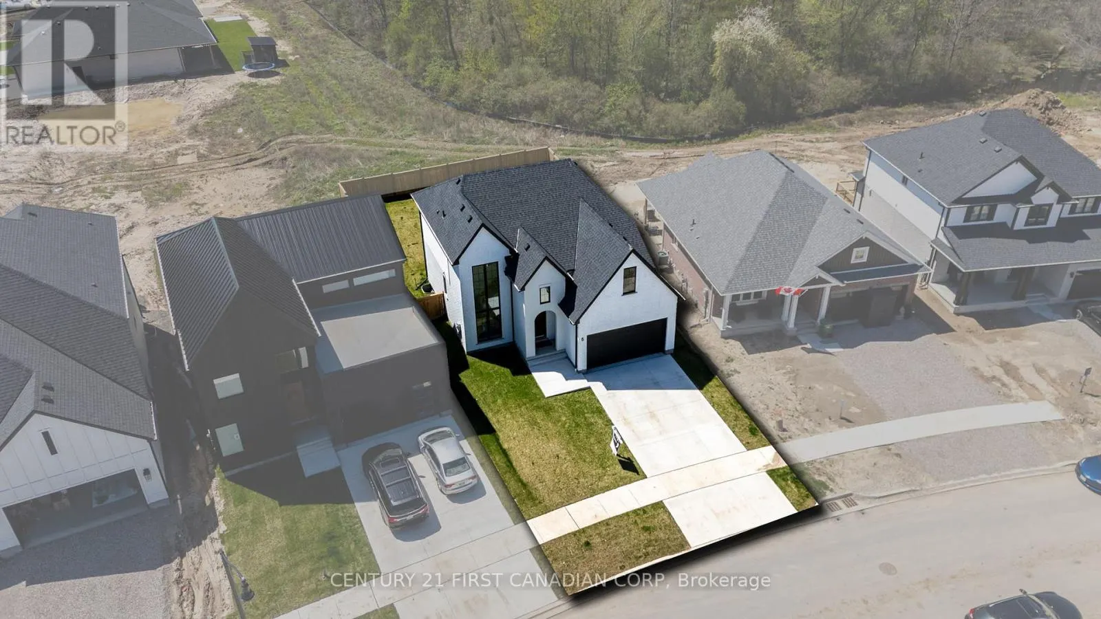 5 HARTLAND CIRCLE