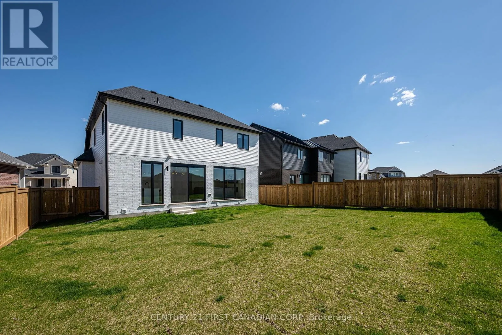 5 HARTLAND CIRCLE