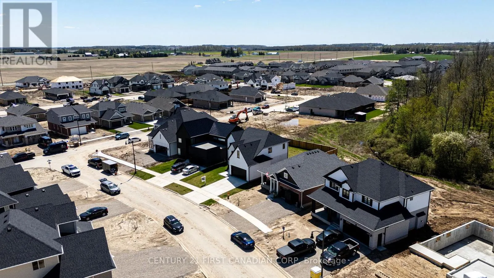 5 HARTLAND CIRCLE