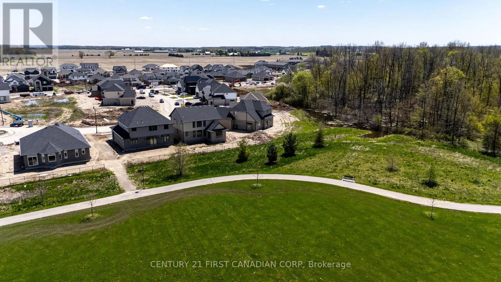 5 HARTLAND CIRCLE