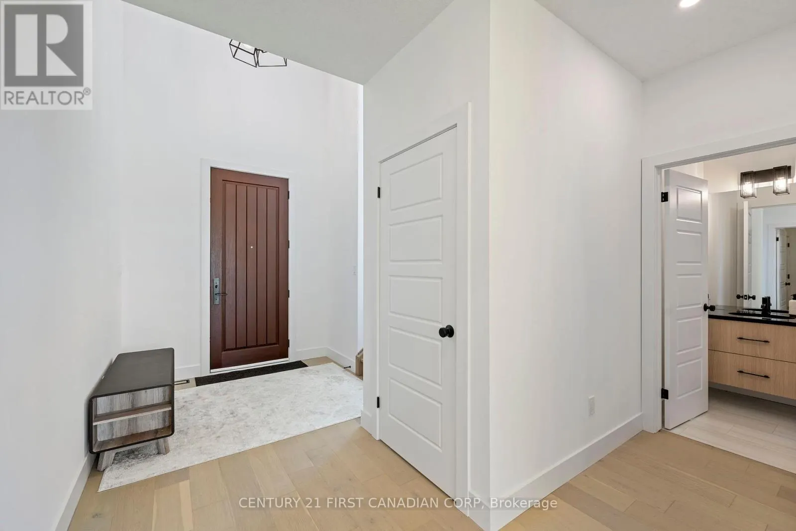 5 HARTLAND CIRCLE