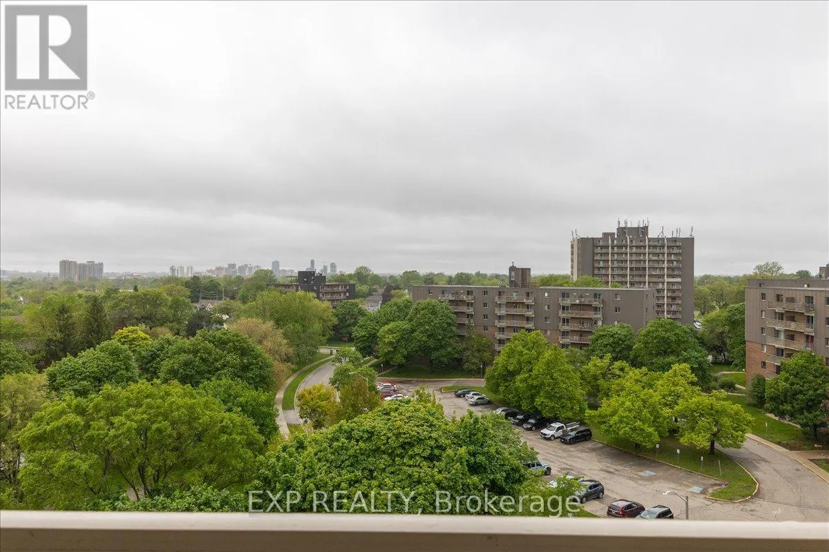 811 - 583 MORNINGTON AVENUE, #811