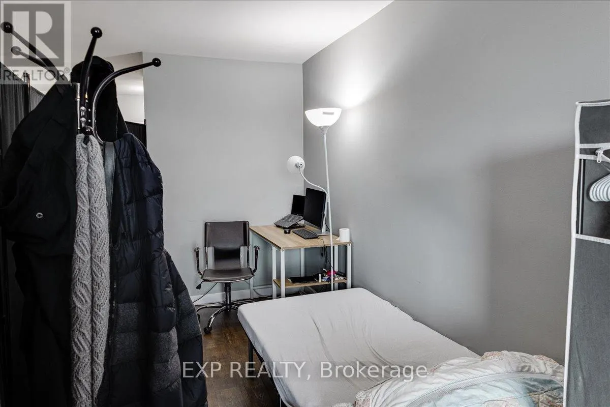 811 - 583 MORNINGTON AVENUE, #811