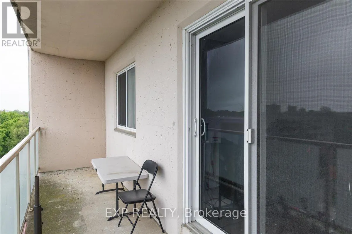 811 - 583 MORNINGTON AVENUE, #811