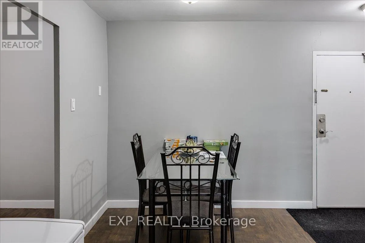 811 - 583 MORNINGTON AVENUE, #811