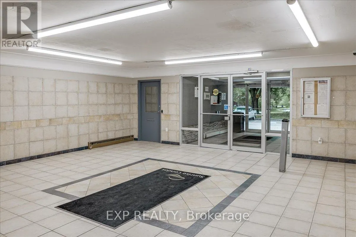 811 - 583 MORNINGTON AVENUE, #811