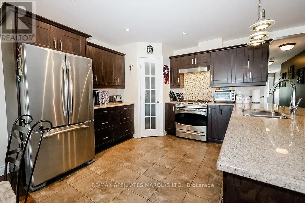 133 ST GEORGE STREET E
