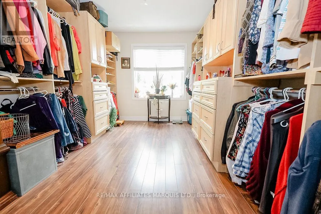 133 ST GEORGE STREET E