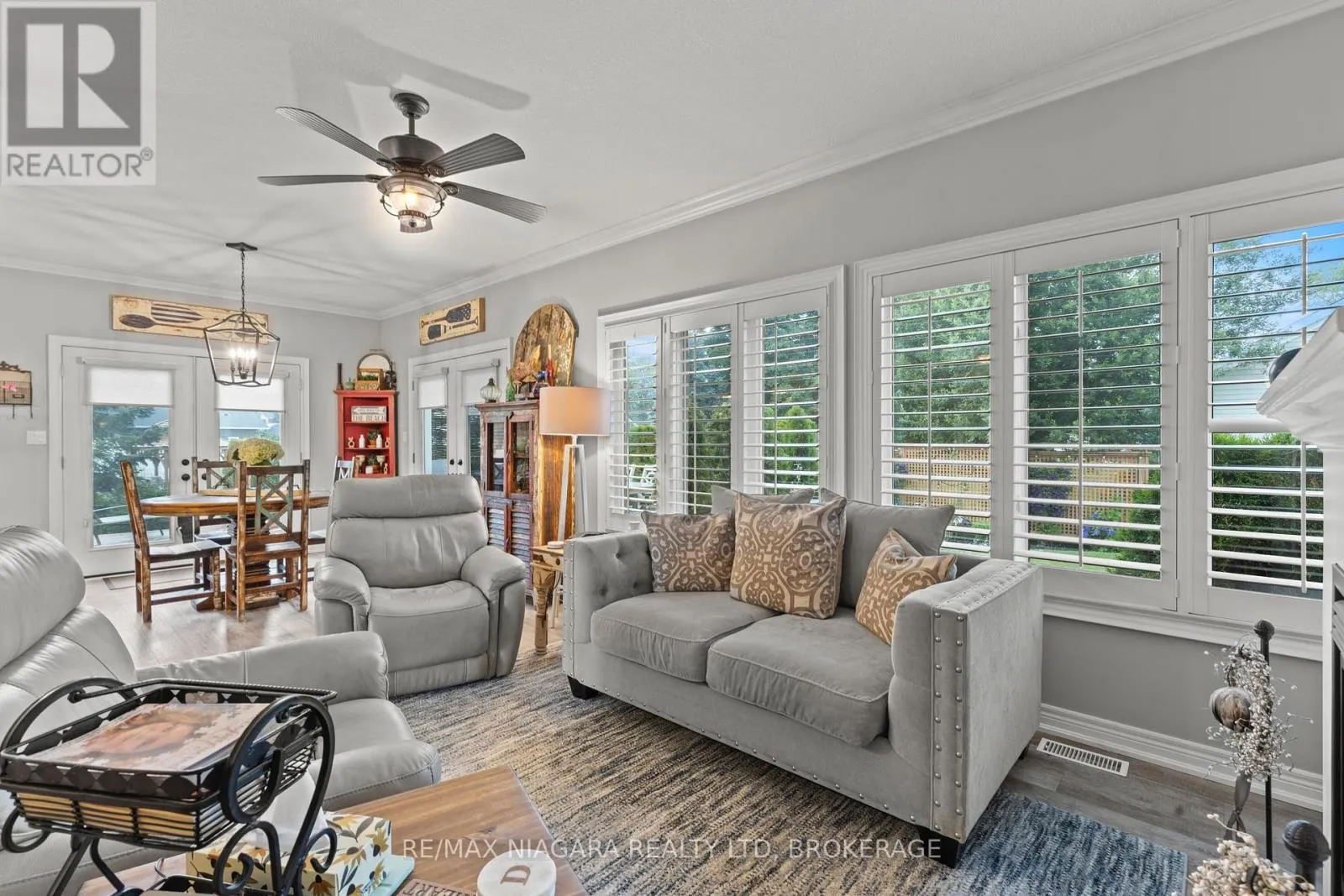 35 BURLEIGH ROAD S