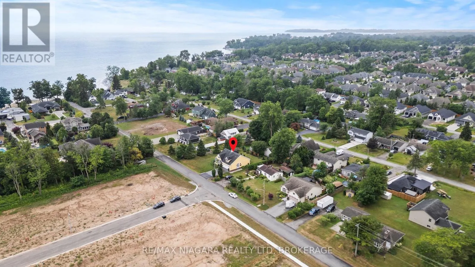 35 BURLEIGH ROAD S