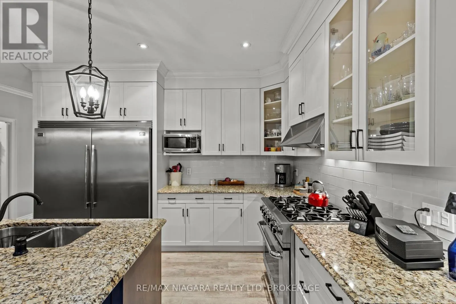 35 BURLEIGH ROAD S