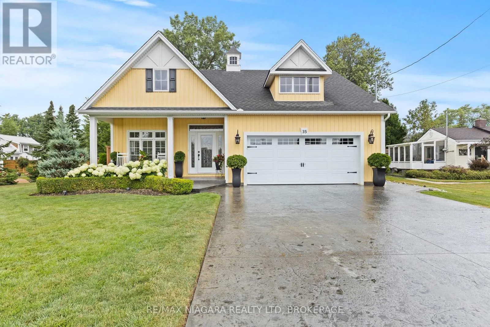 35 BURLEIGH ROAD S