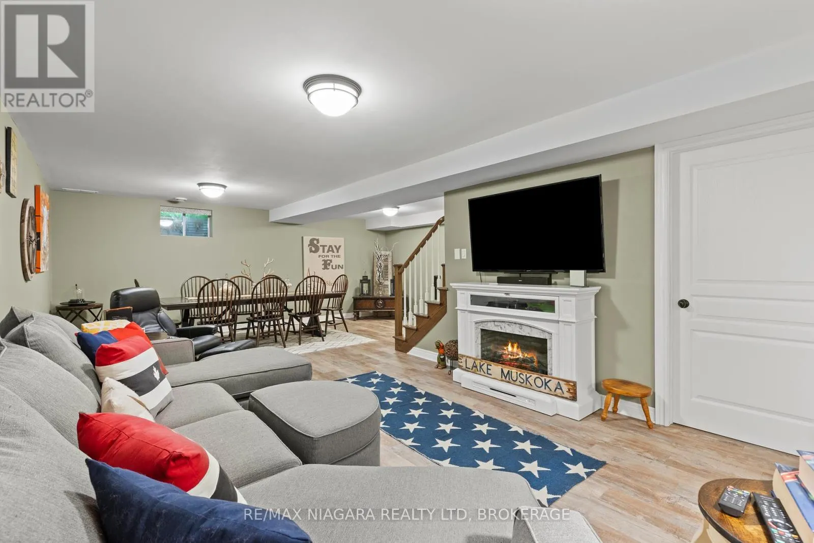 35 BURLEIGH ROAD S