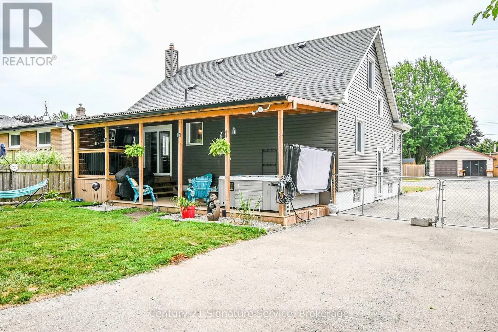 523 CLARENCE STREET
