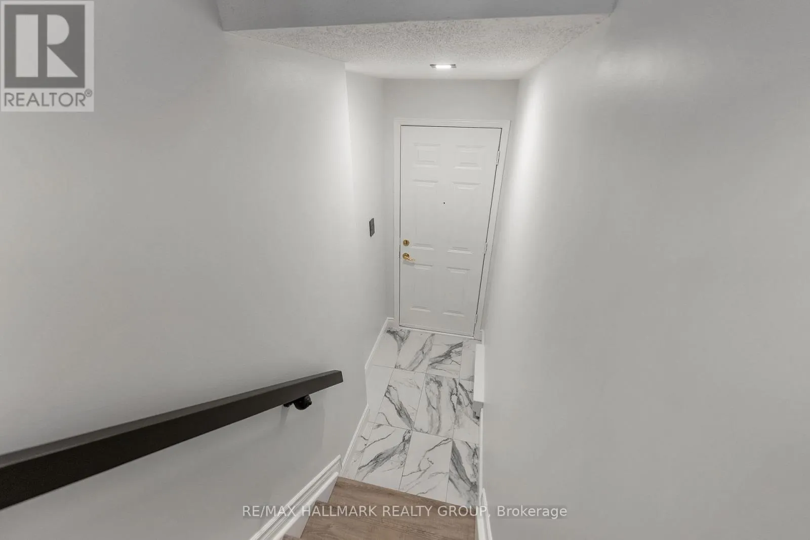282 CRESTHAVEN DRIVE