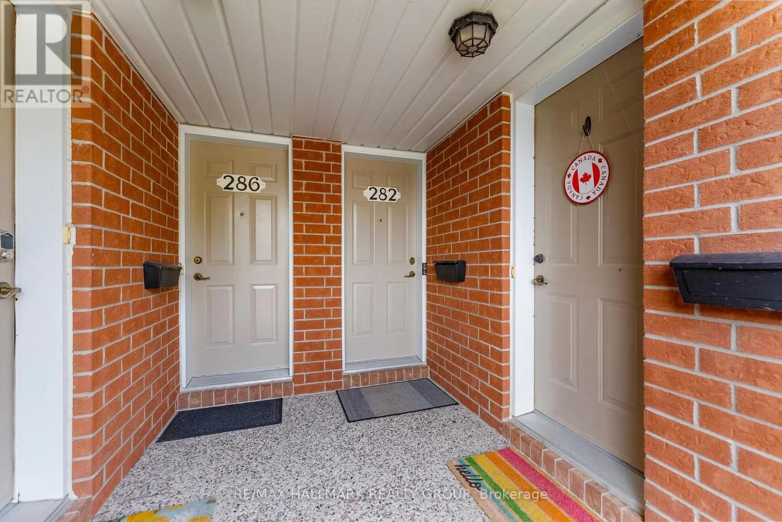 282 CRESTHAVEN DRIVE