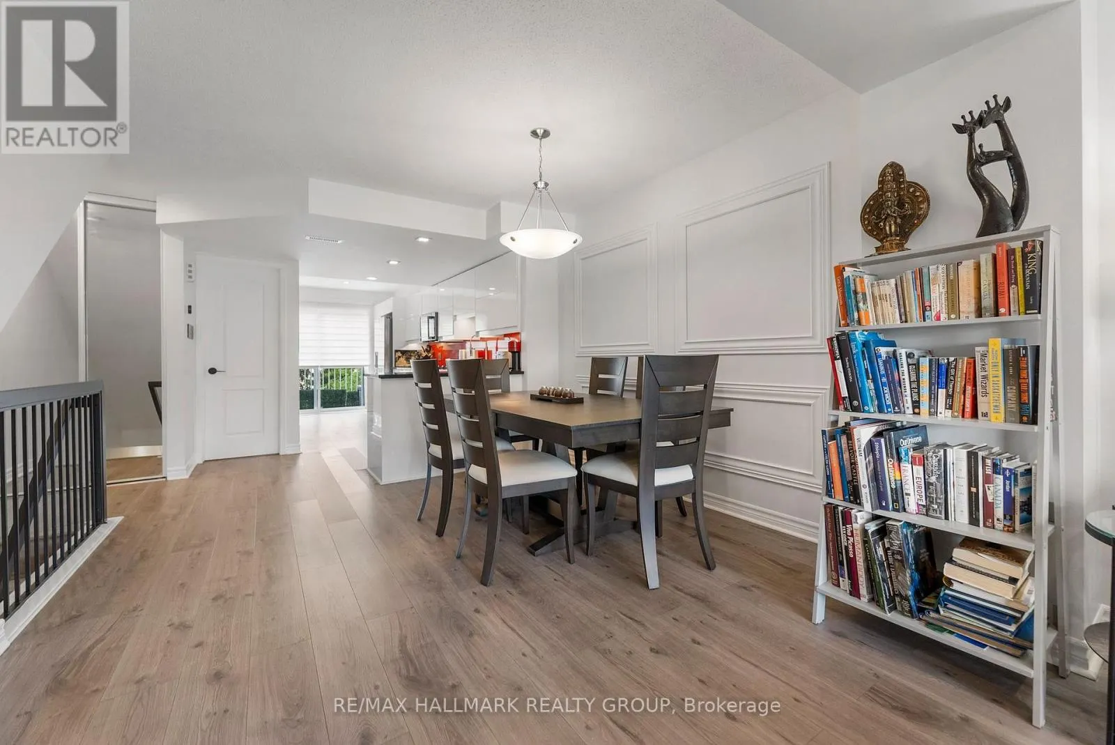 282 CRESTHAVEN DRIVE