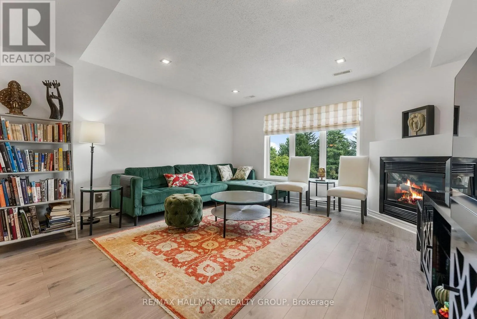 282 CRESTHAVEN DRIVE