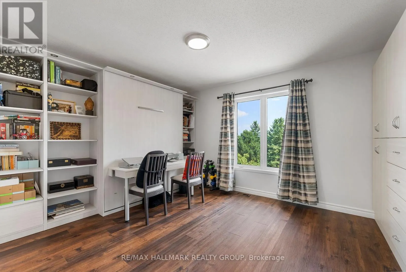 282 CRESTHAVEN DRIVE