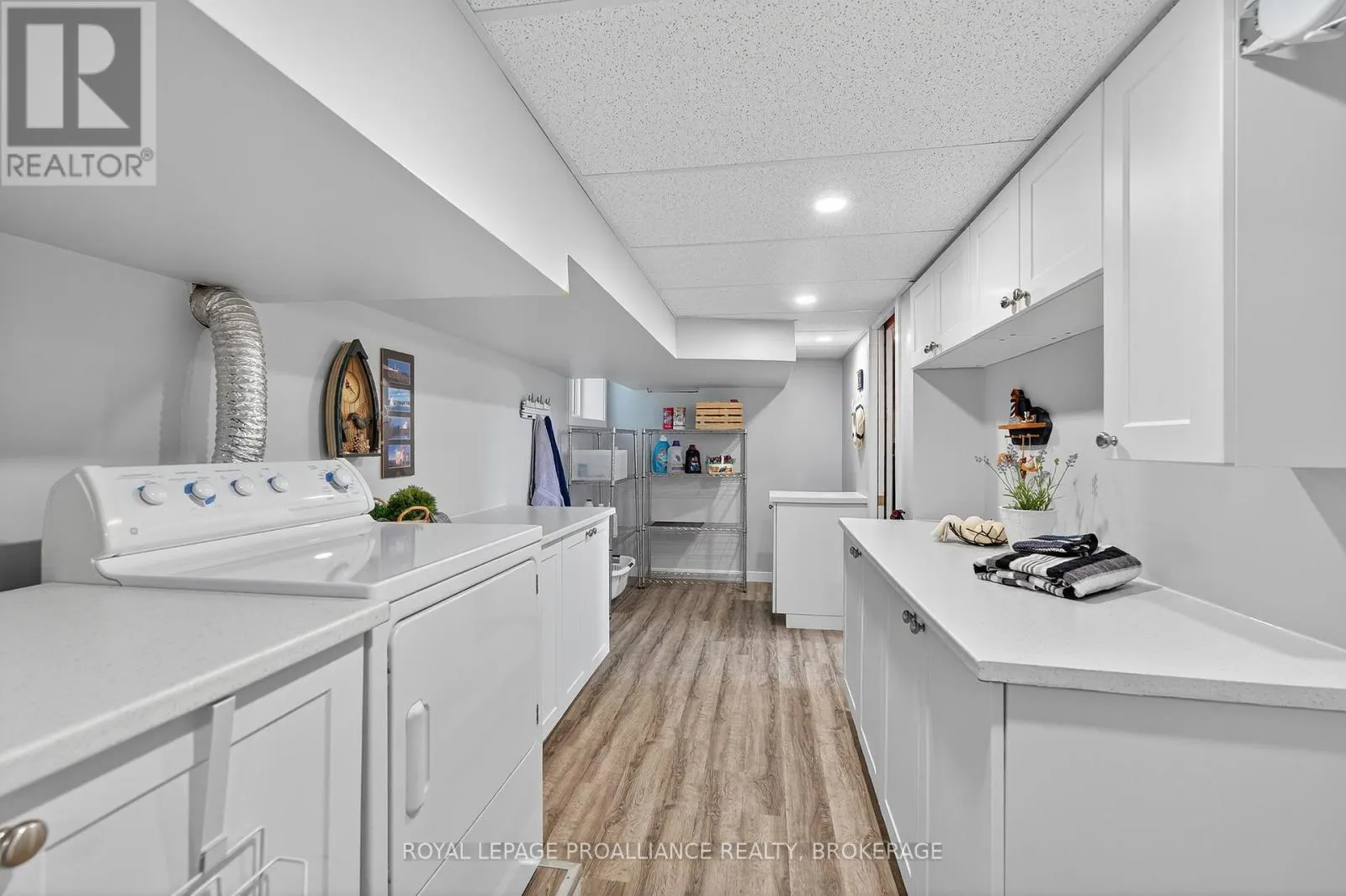 855 WOODBINE ROAD