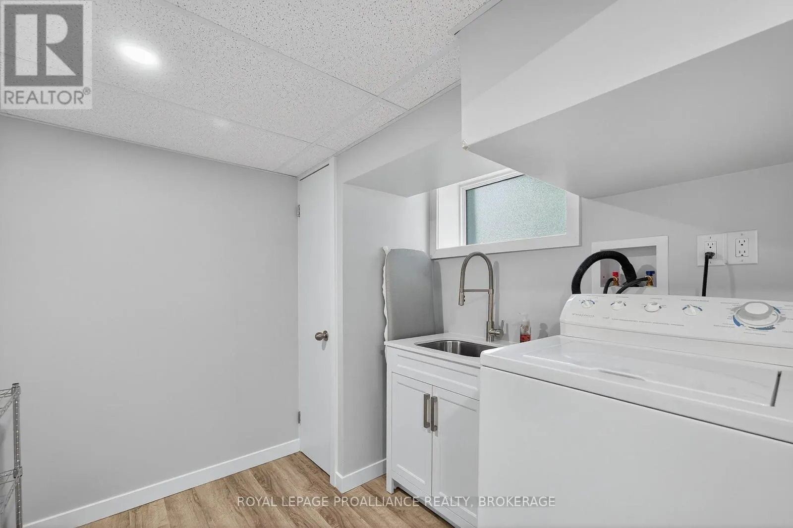 855 WOODBINE ROAD