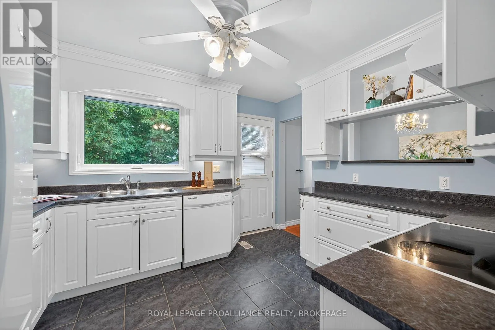 855 WOODBINE ROAD