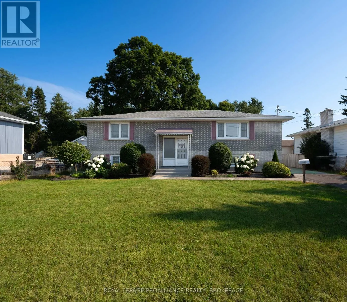 855 WOODBINE ROAD