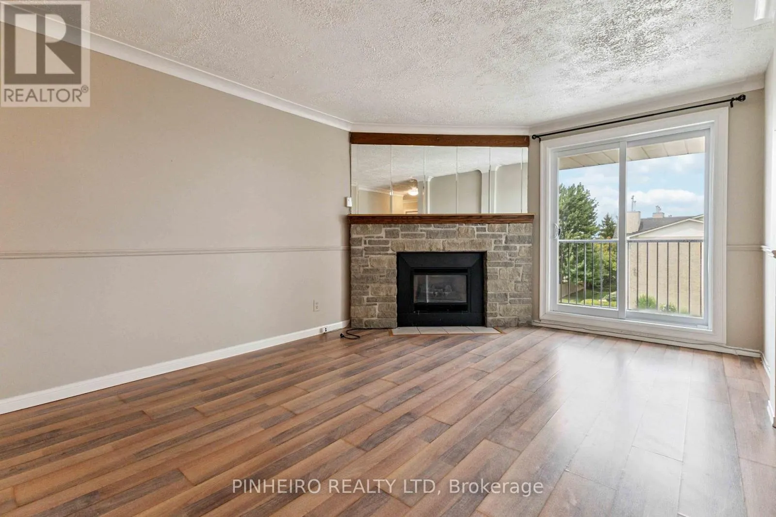 309 - 727 DEVERON CRESCENT, #309