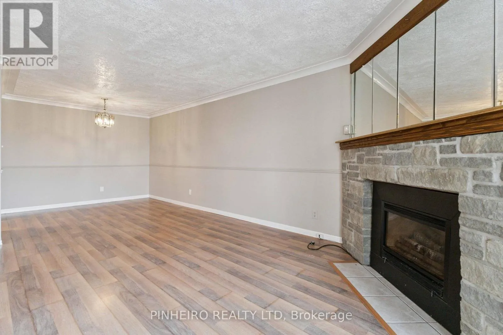 309 - 727 DEVERON CRESCENT, #309
