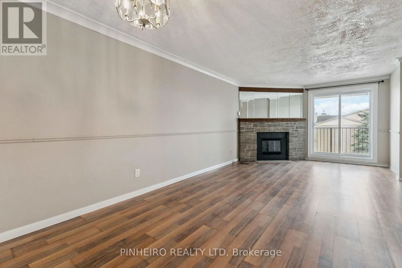309 - 727 DEVERON CRESCENT, #309