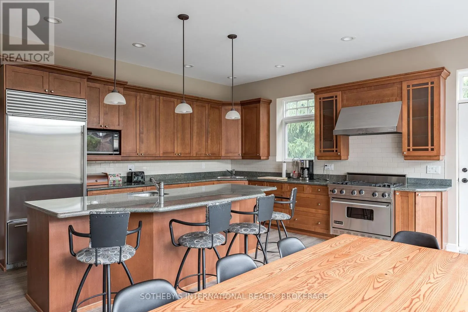 1339 LAKESHORE ROAD