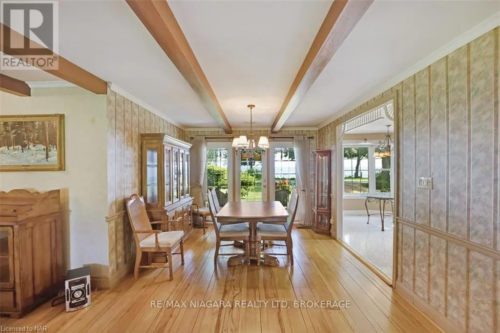 4446 LAKESIDE DRIVE