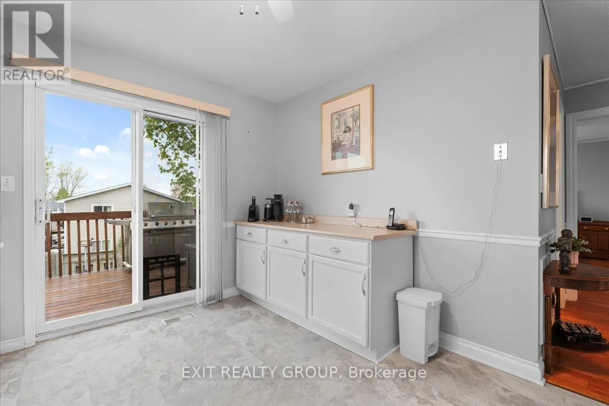 41 FARADAY GARDENS