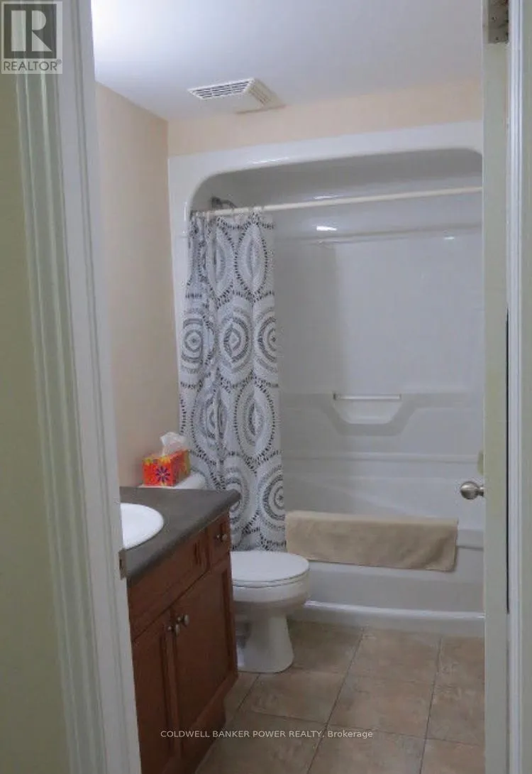 39 - 1059 WHETHERFIELD STREET, #39