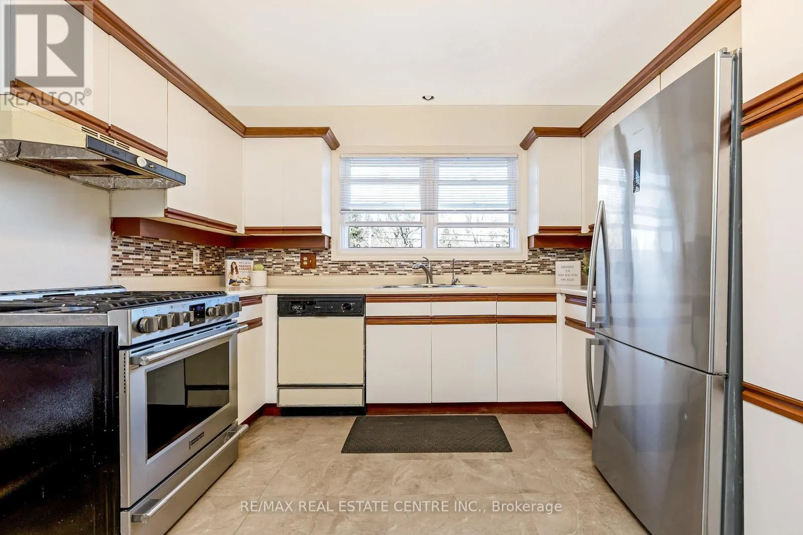 338 5 CONCESSION W