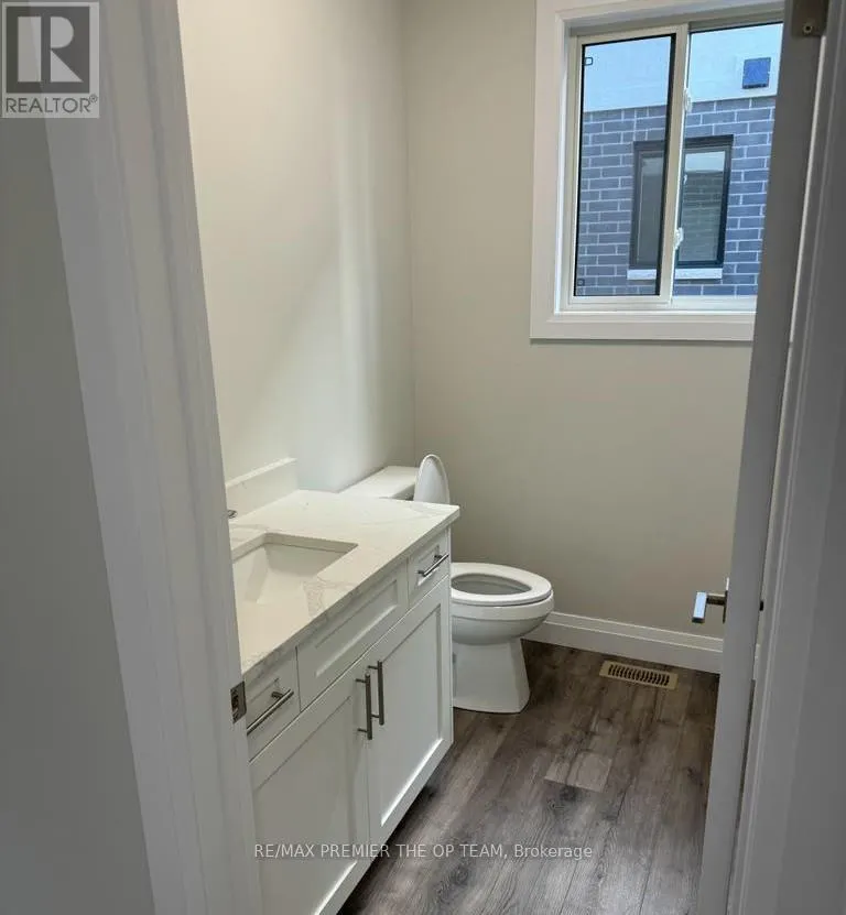 ON - 103 EAGLE STREET