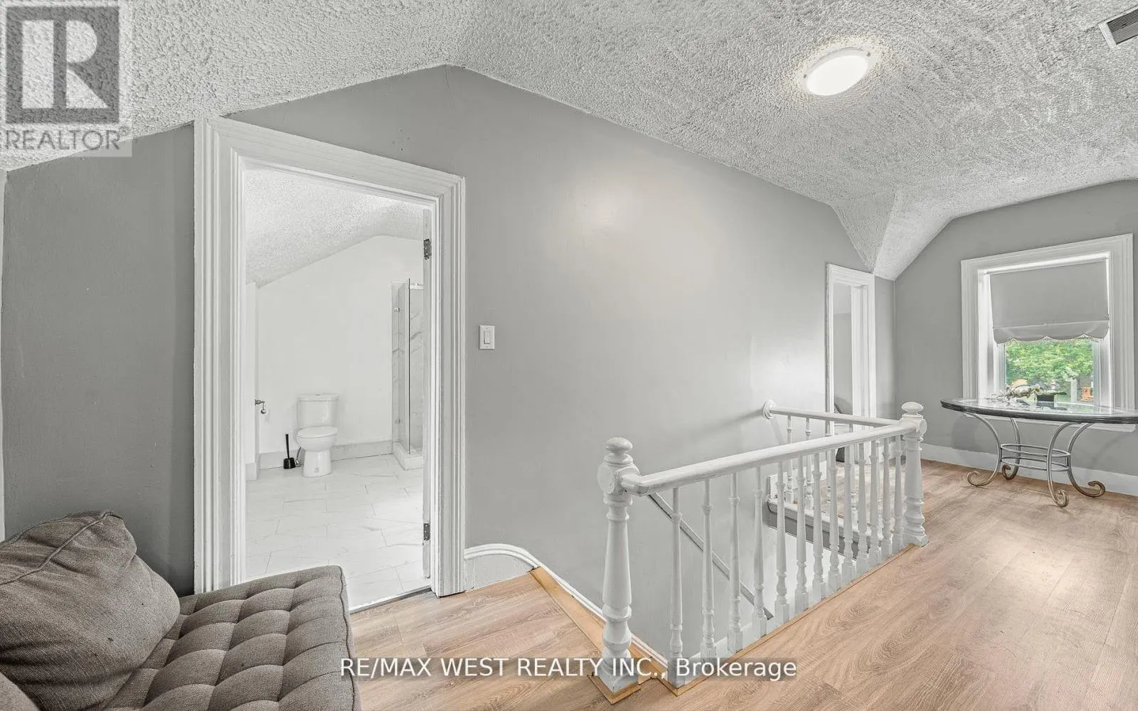 58 BROOK STREET E