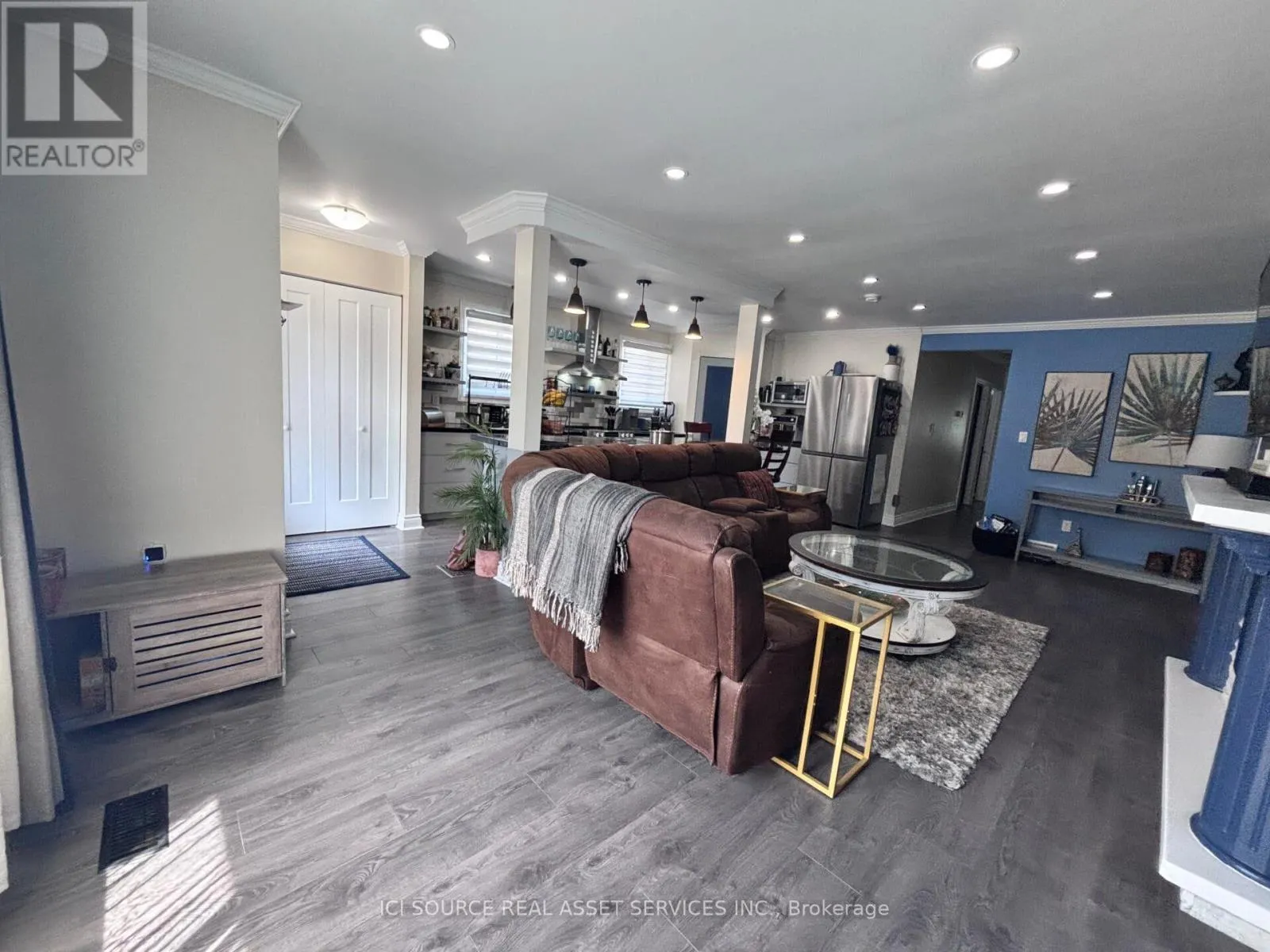 73 MARC BOULEVARD