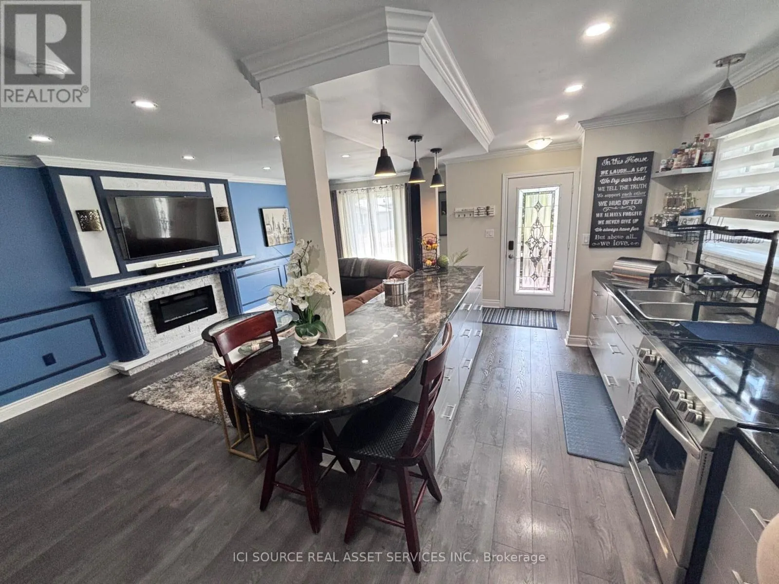 73 MARC BOULEVARD