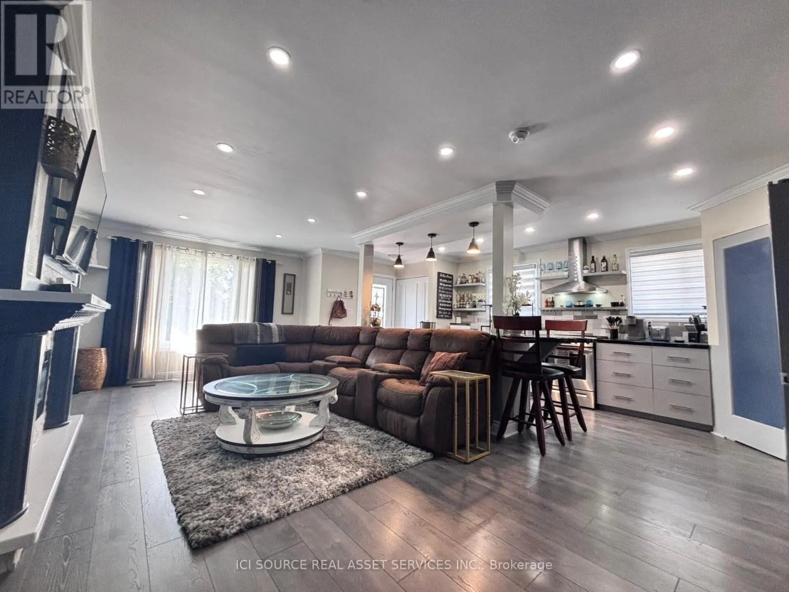 73 MARC BOULEVARD