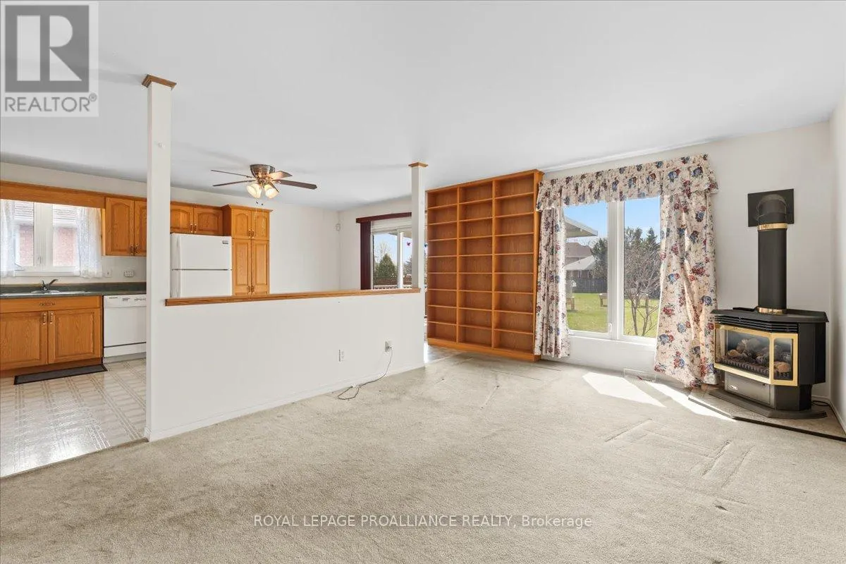 13 HICKORY GROVE