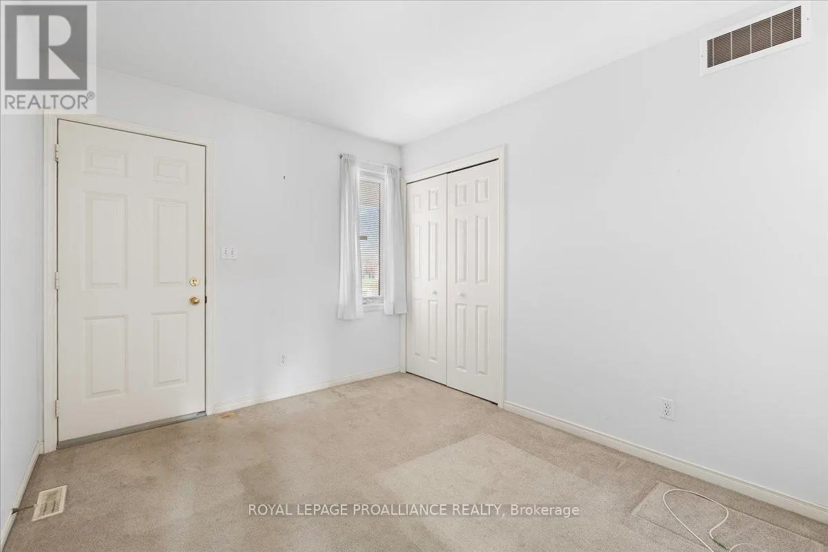 13 HICKORY GROVE