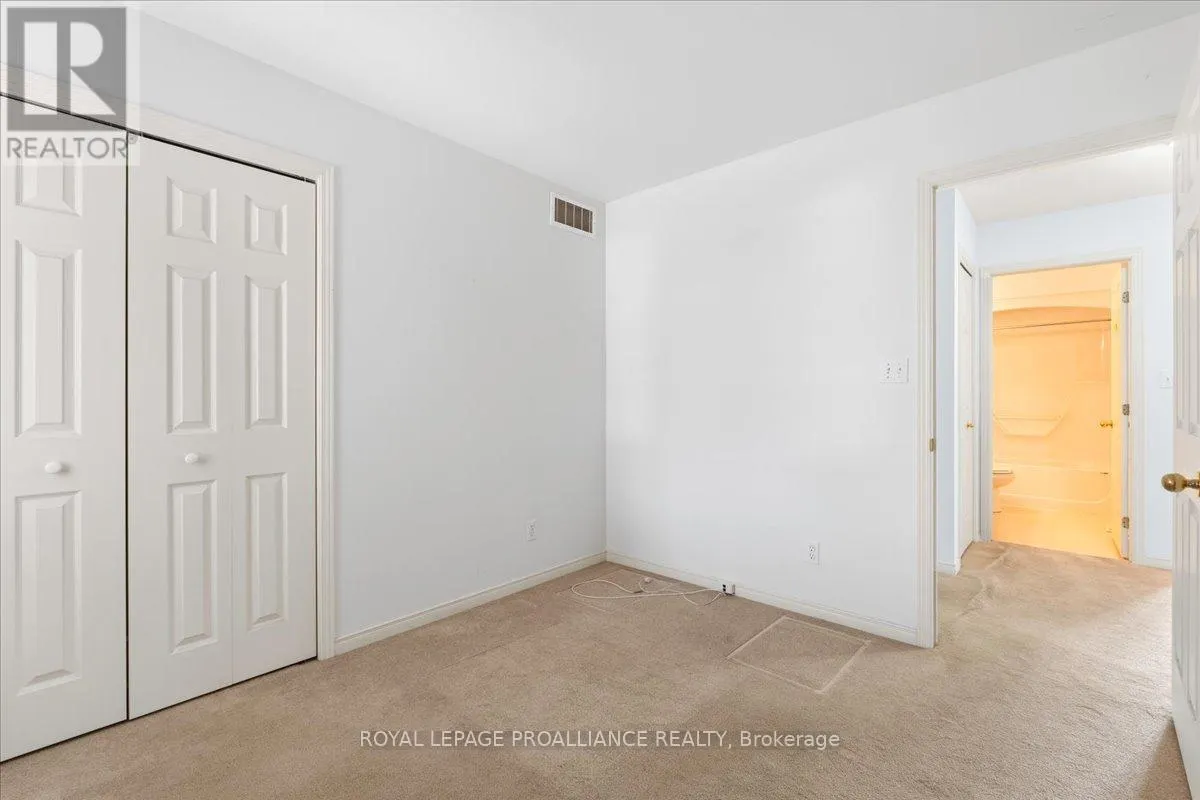 13 HICKORY GROVE