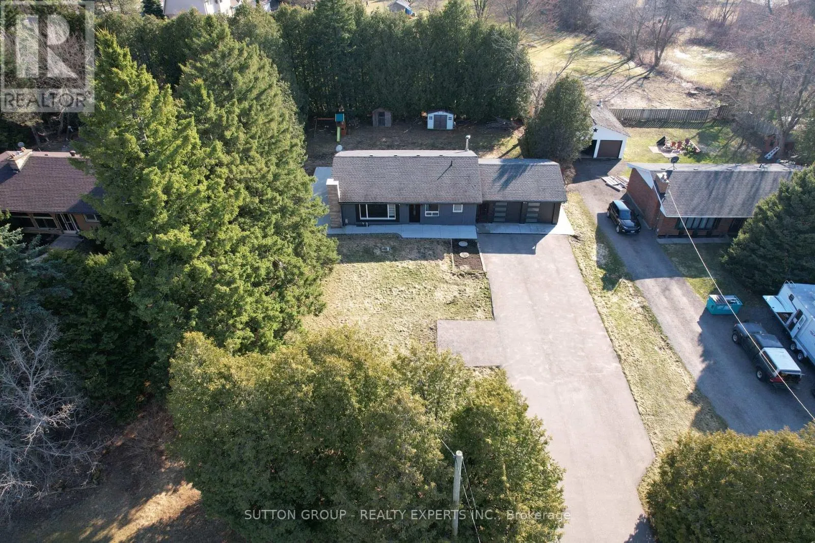 4934 TRAFALGAR ROAD N