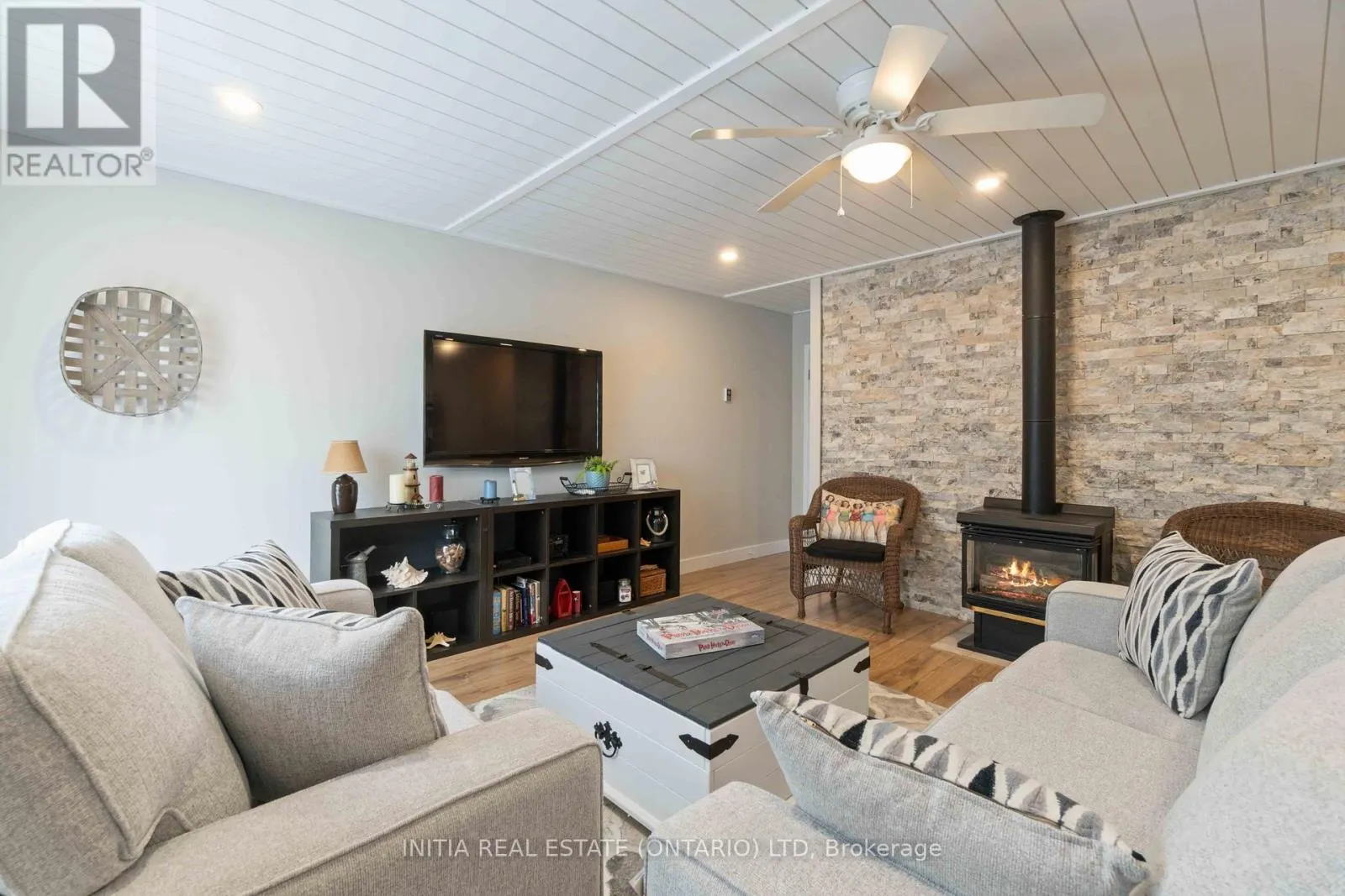 11 - 5 RIVER ROAD, #11