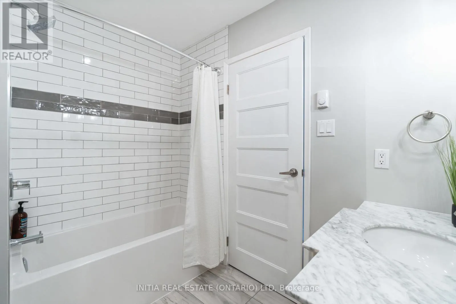 11 - 5 RIVER ROAD, #11
