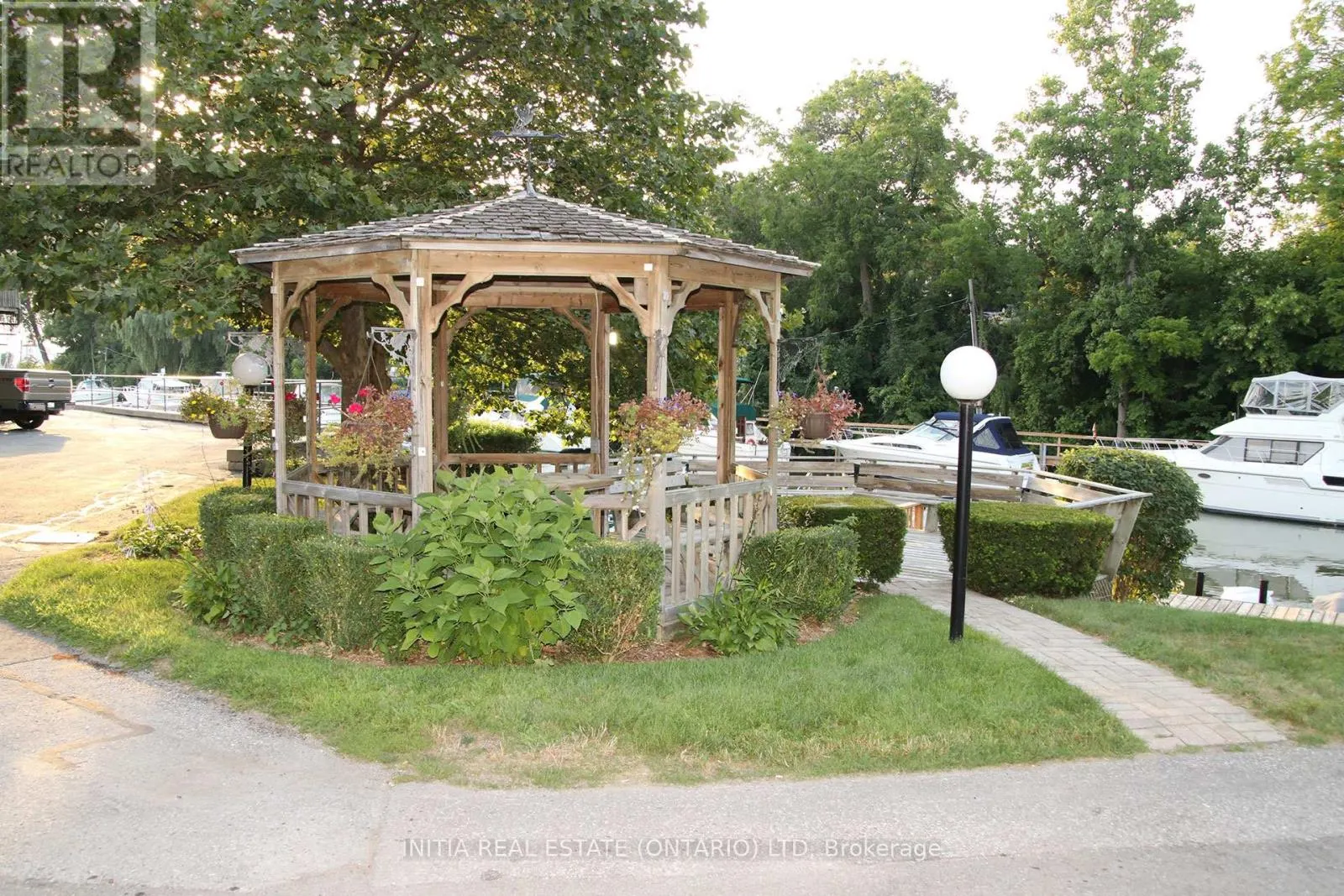 11 - 5 RIVER ROAD, #11
